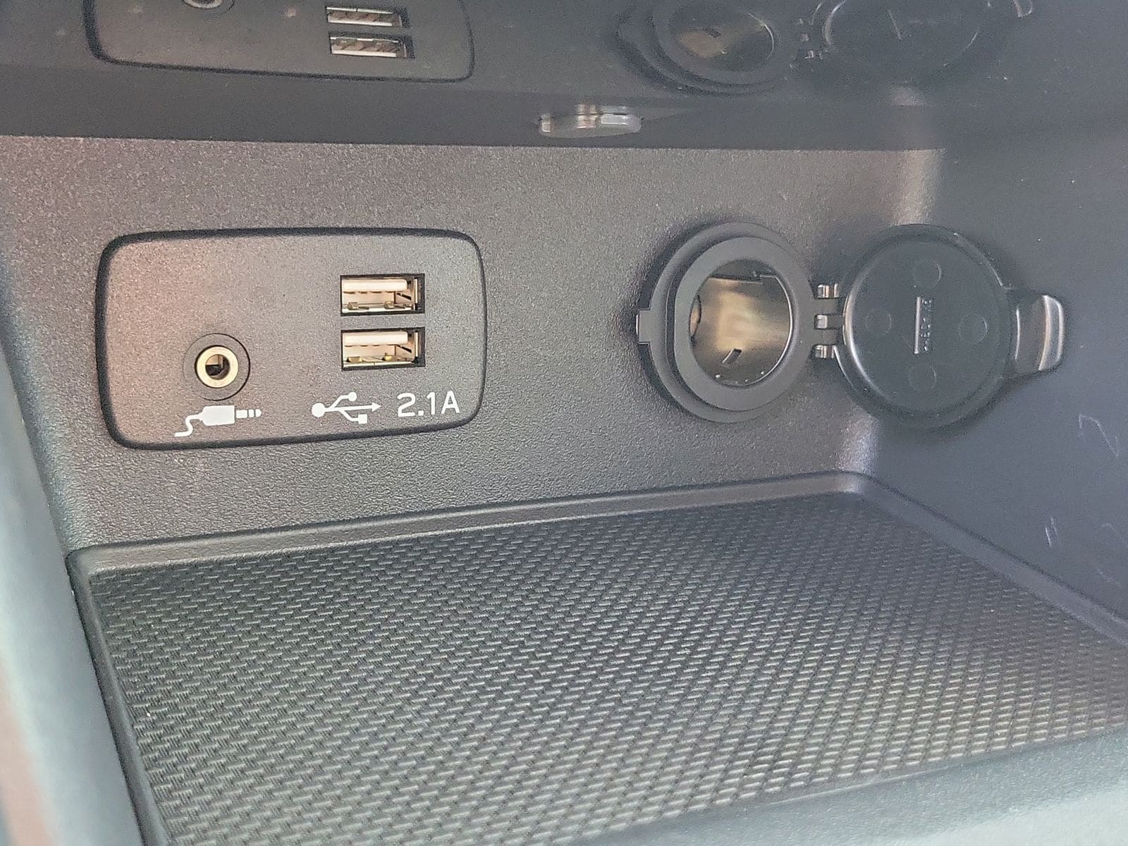 2024 Subaru Forester Limited - Photo 41