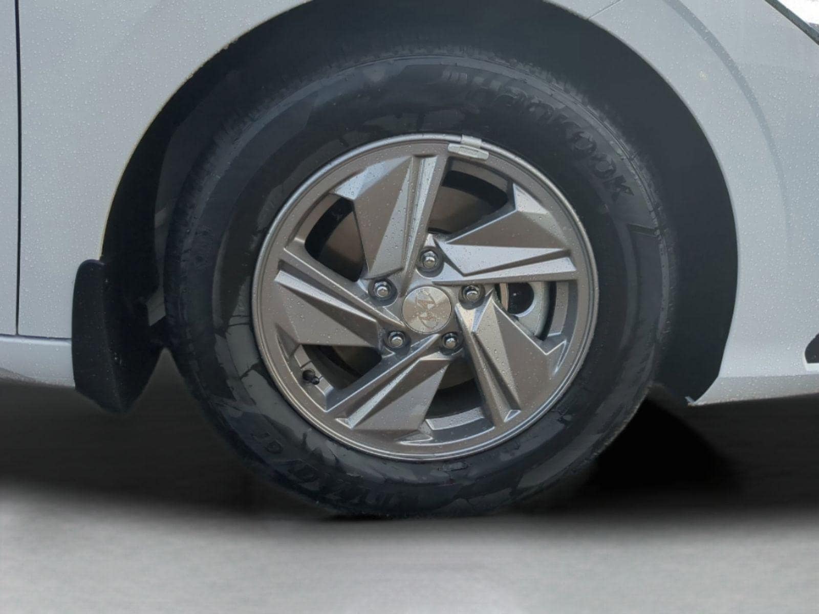 2025 Hyundai Elantra SE - Photo 34