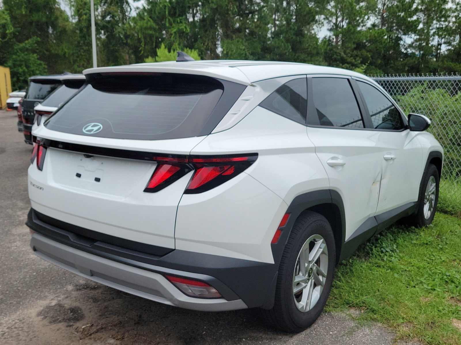 2025 Hyundai Tucson SE - Photo 14