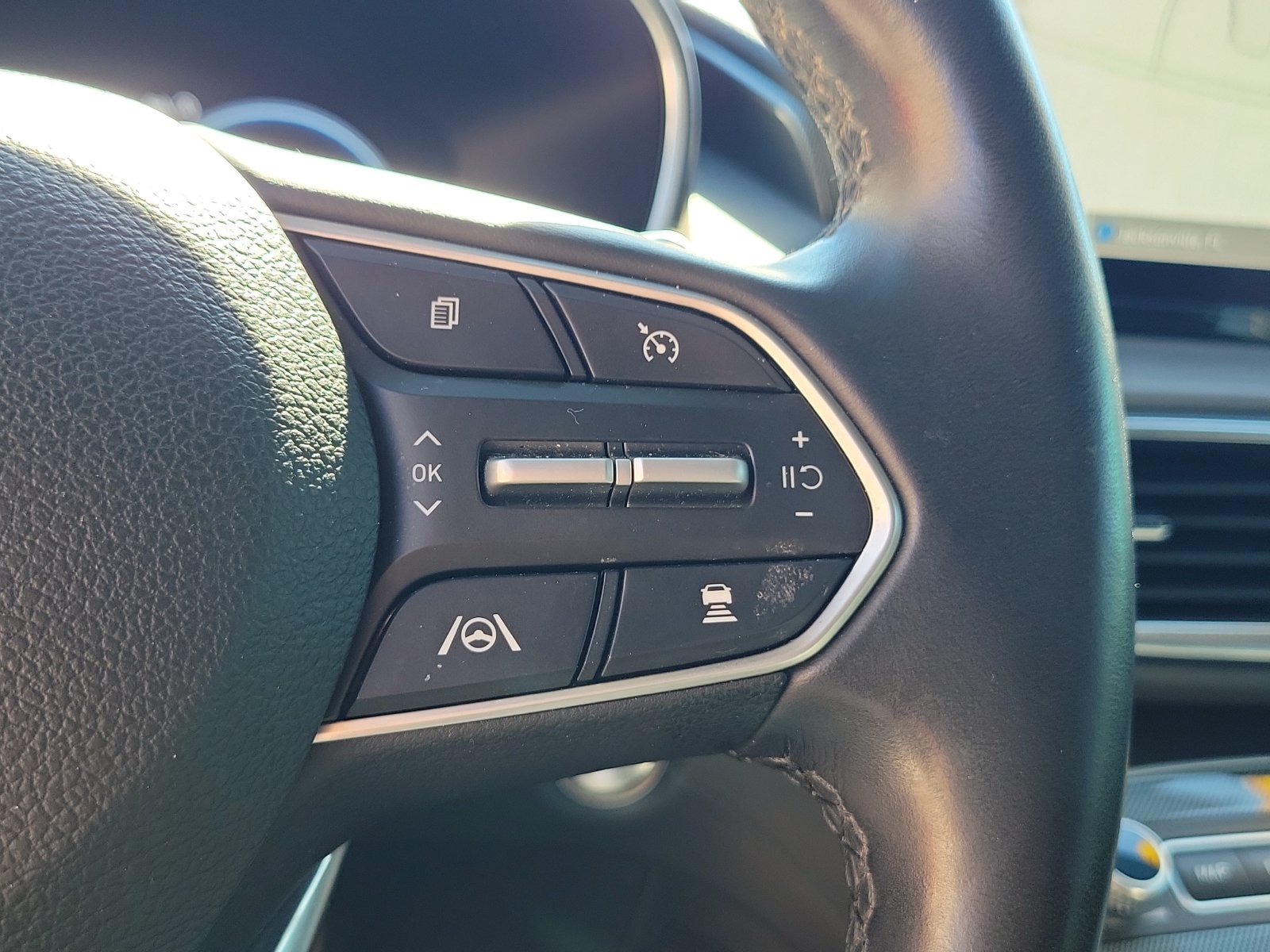 2023 Hyundai Santa Fe Limited - Photo 32