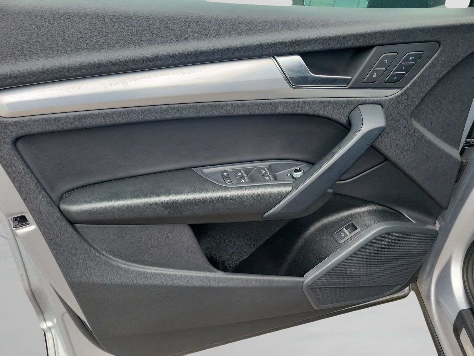 2025 Audi Q5 Premium - Photo 28