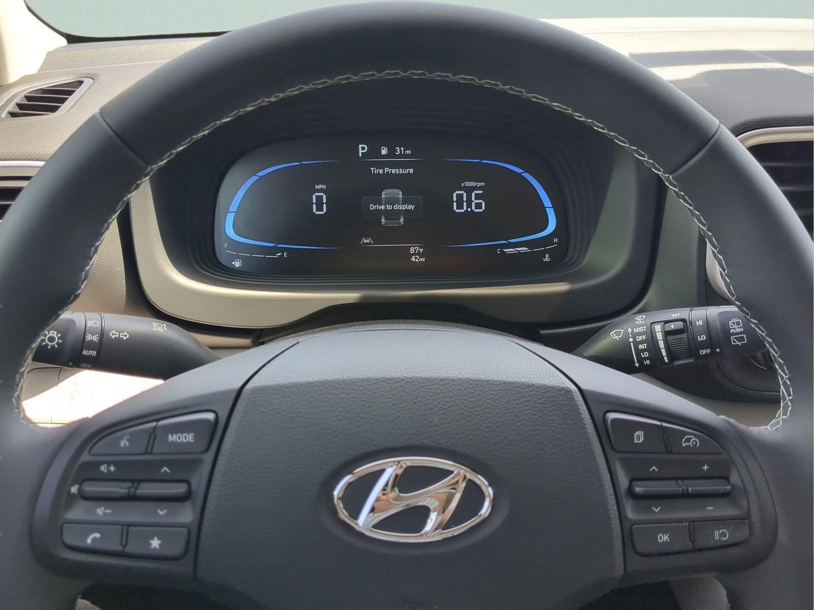 2025 Hyundai Venue SEL - Photo 31