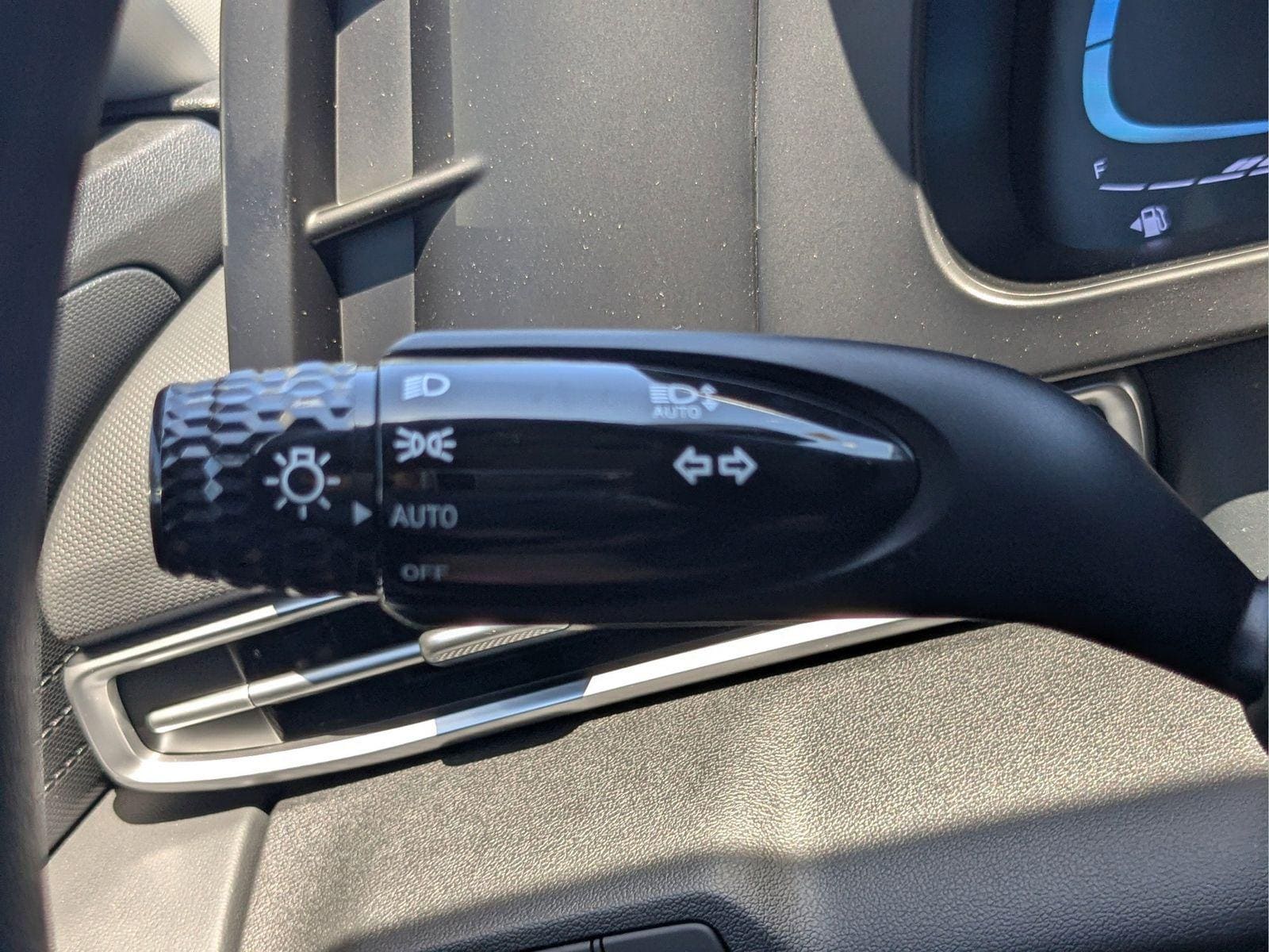 2025 Hyundai Elantra SE - Photo 26