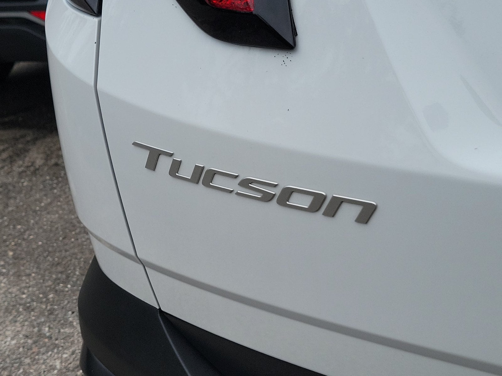 2025 Hyundai Tucson SE - Photo 12
