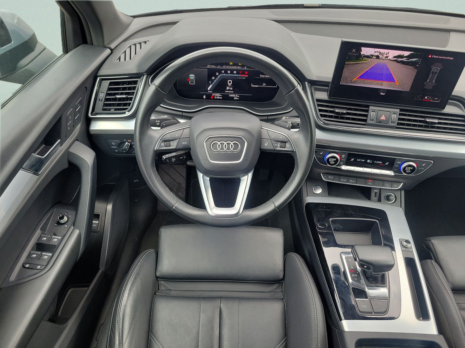 2025 Audi Q5 Premium - Photo 24