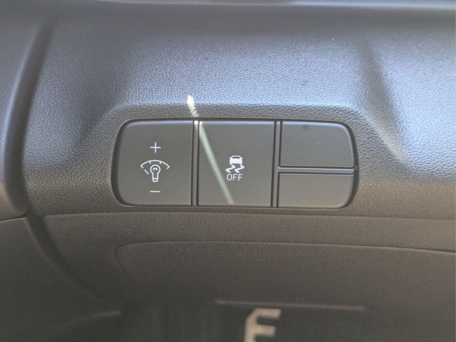 2025 Hyundai Elantra SEL - Photo 25
