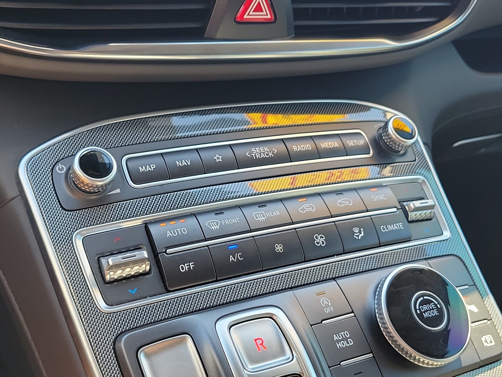 2023 Hyundai Santa Fe Limited - Photo 38