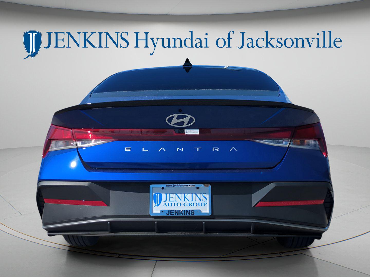 2025 Hyundai Elantra SEL - Photo 6