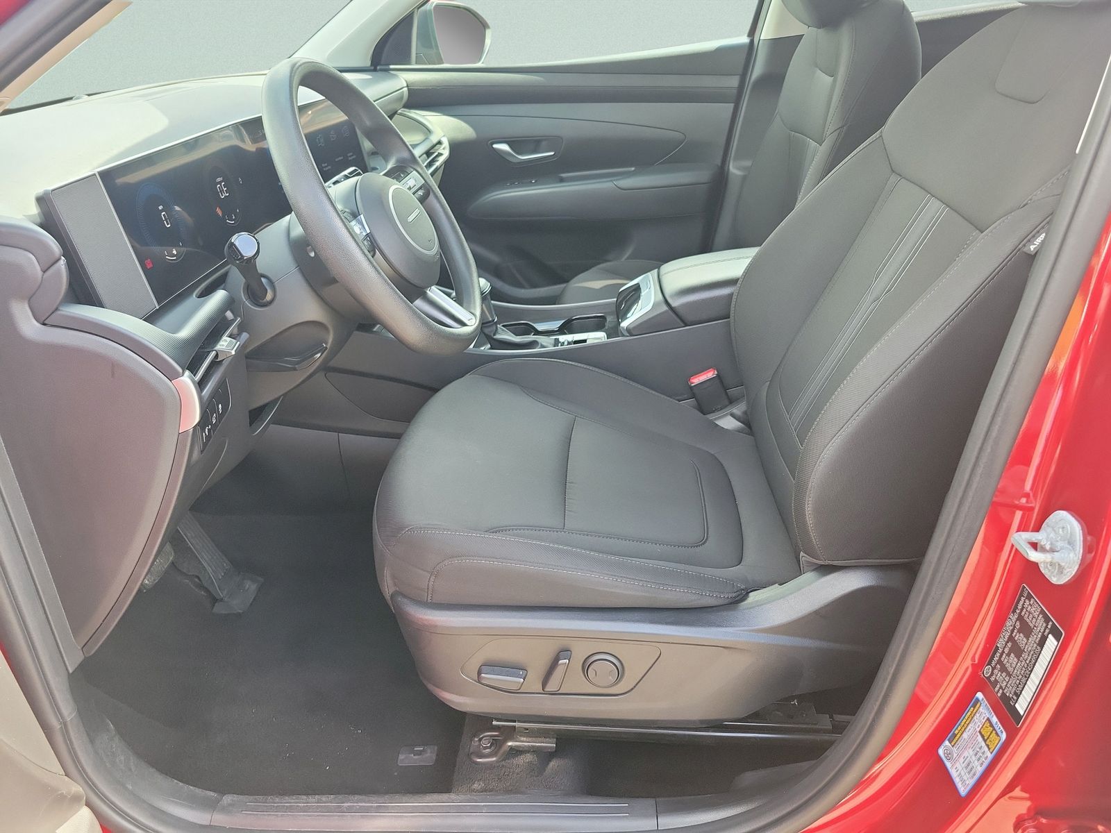 2025 Hyundai Tucson SEL - Photo 24
