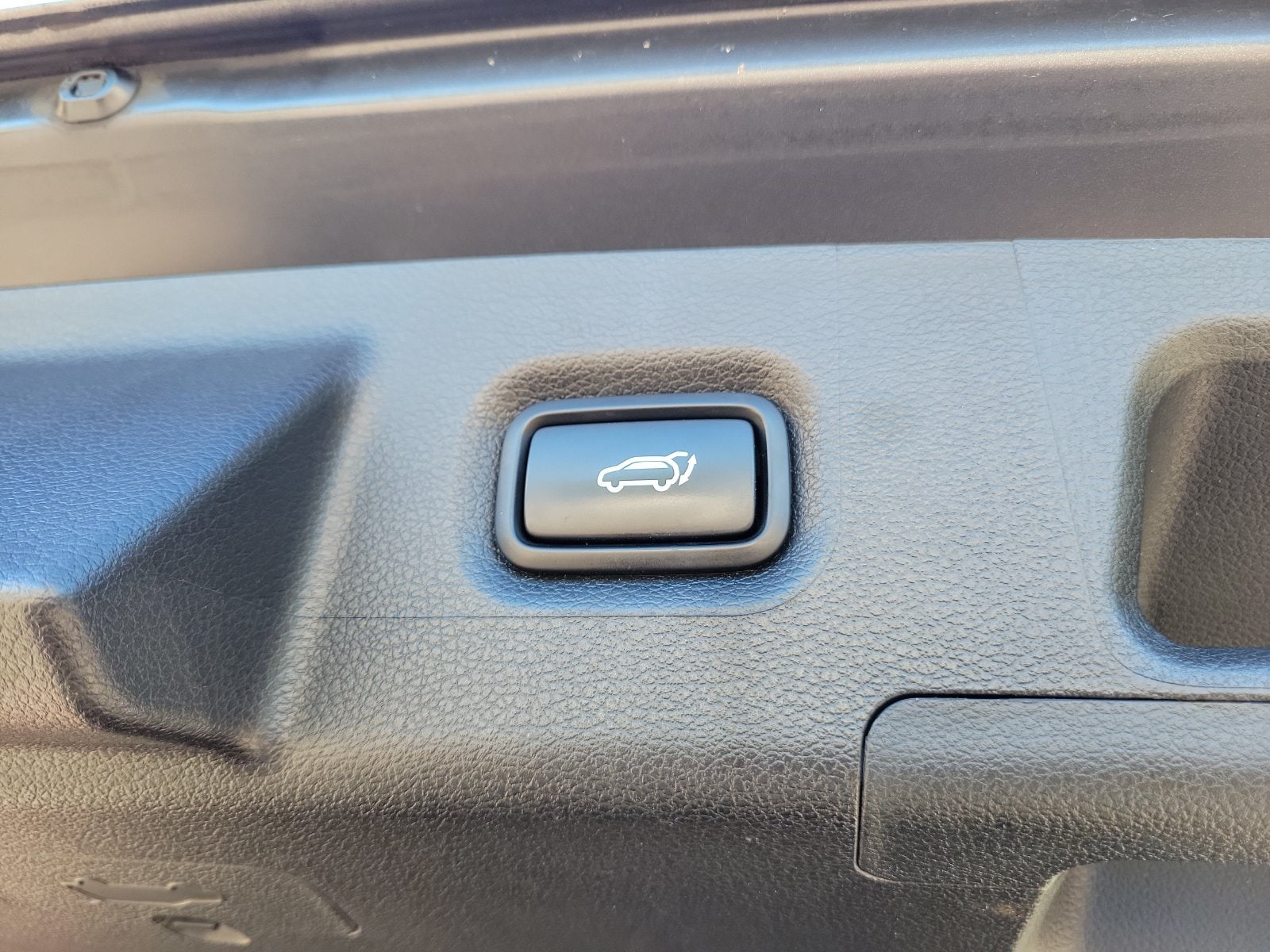 2023 Hyundai Santa Fe Limited - Photo 19