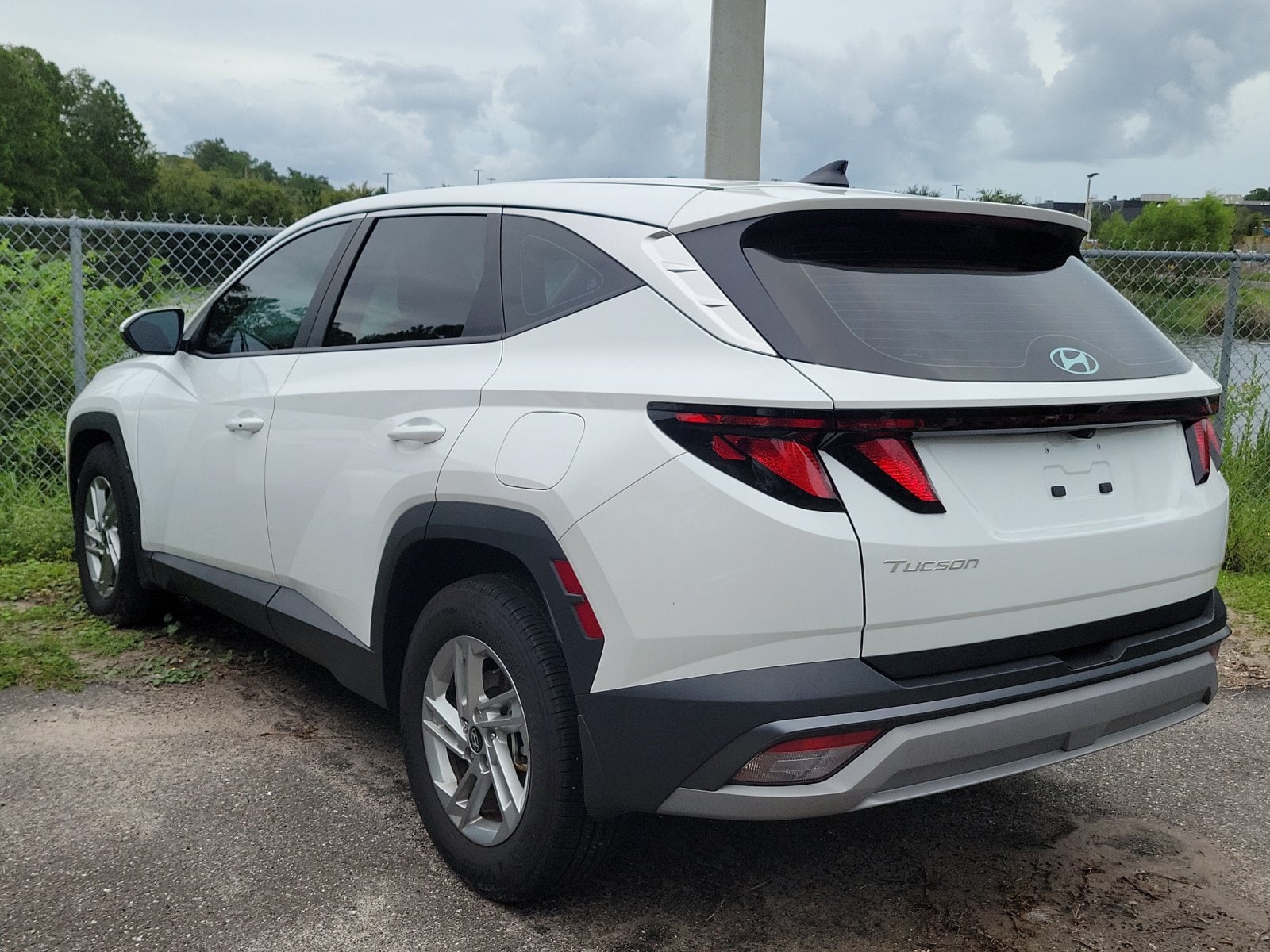 2025 Hyundai Tucson SE - Photo 10