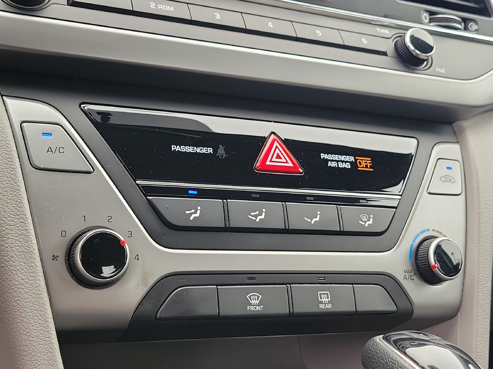 2018 Hyundai Elantra SE - Photo 35