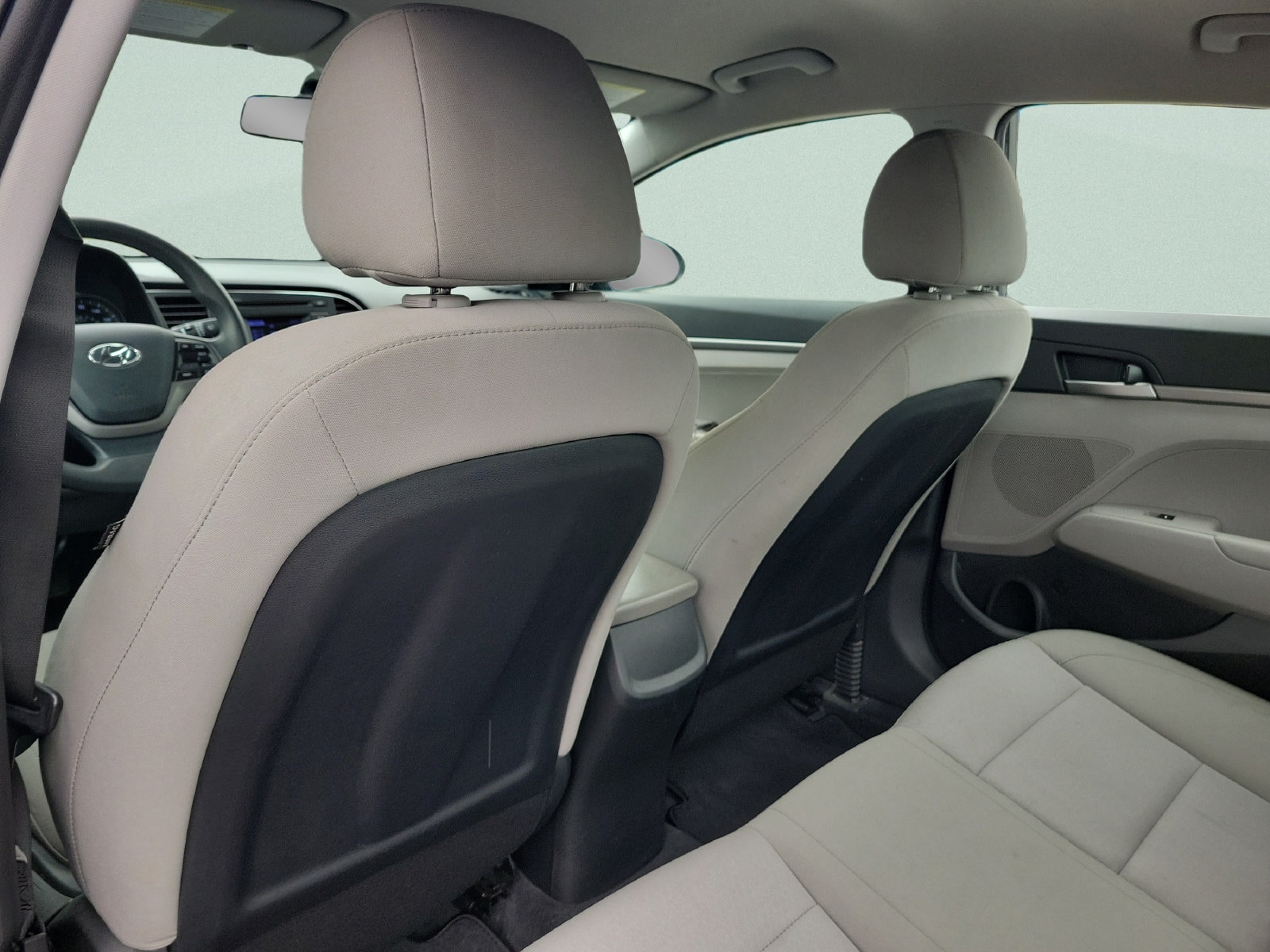 2018 Hyundai Elantra SE - Photo 16