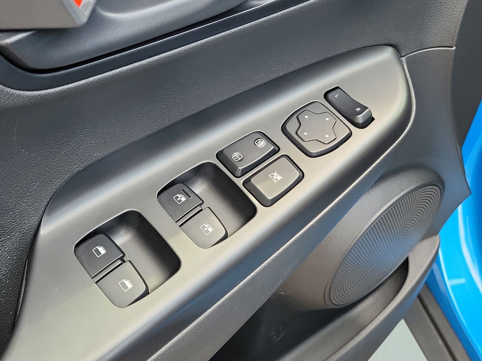 2020 Hyundai Kona SEL - Photo 25