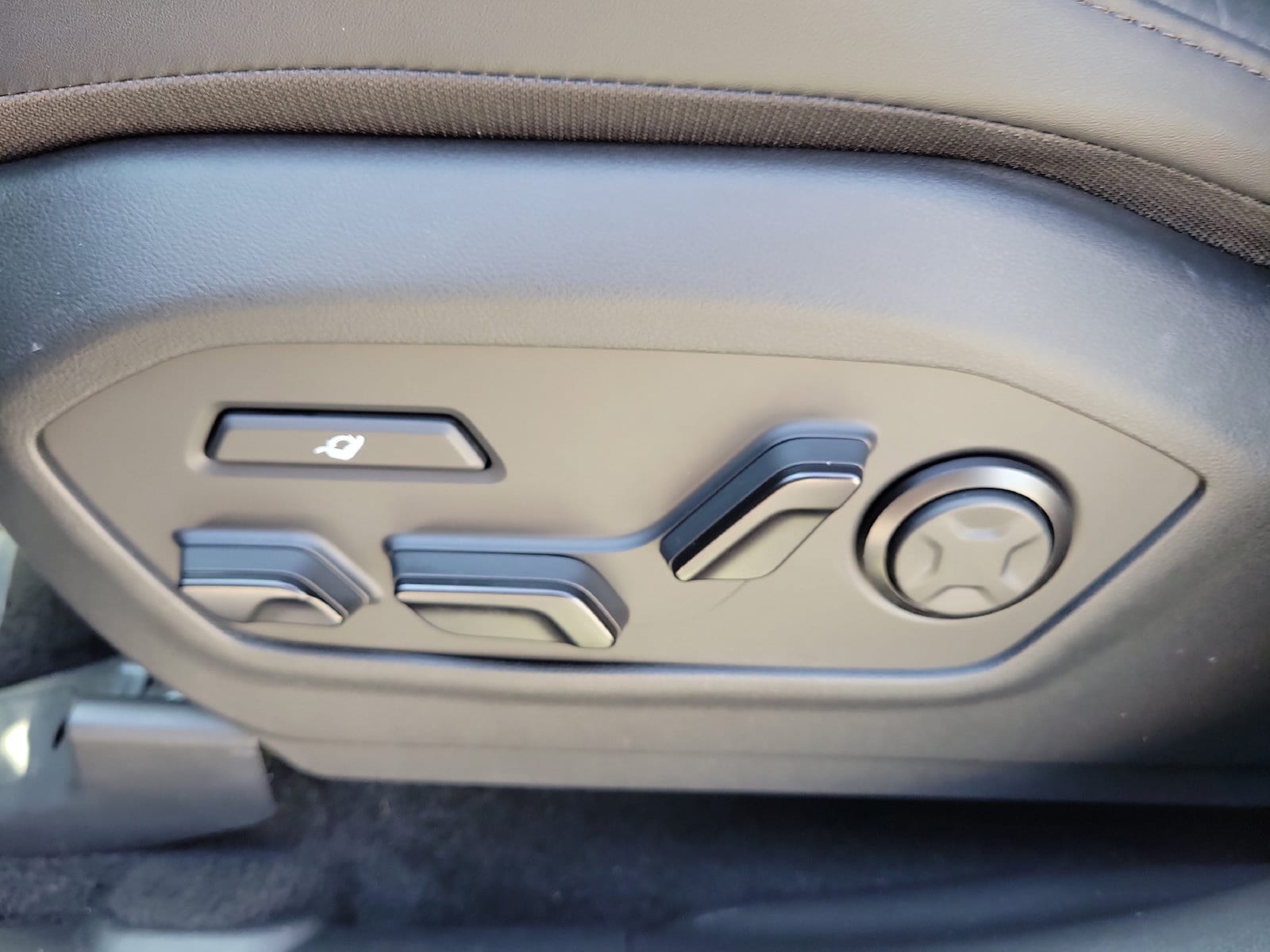 2025 Hyundai Santa Fe Calligraphy - Photo 30