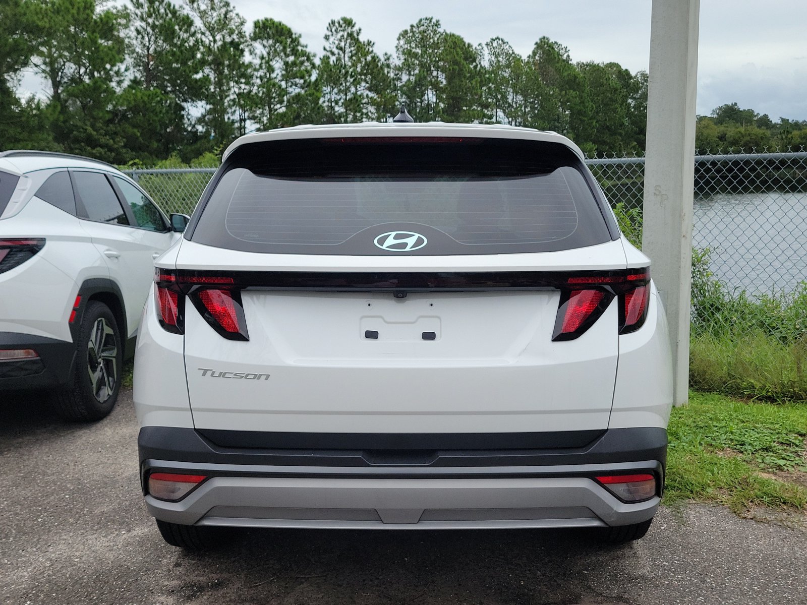 2025 Hyundai Tucson SE - Photo 17