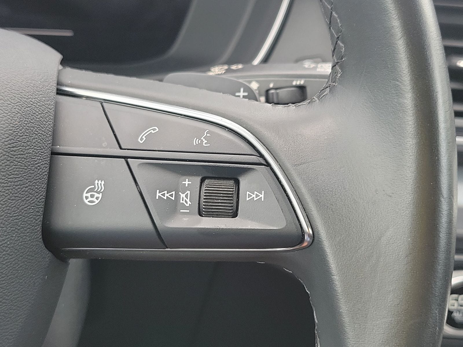 2025 Audi Q5 Premium - Photo 34