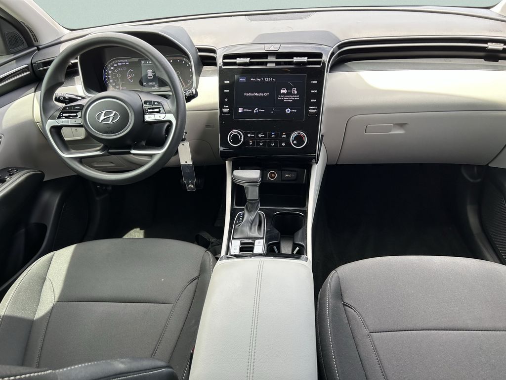 2024 Hyundai Tucson SE - Photo 17