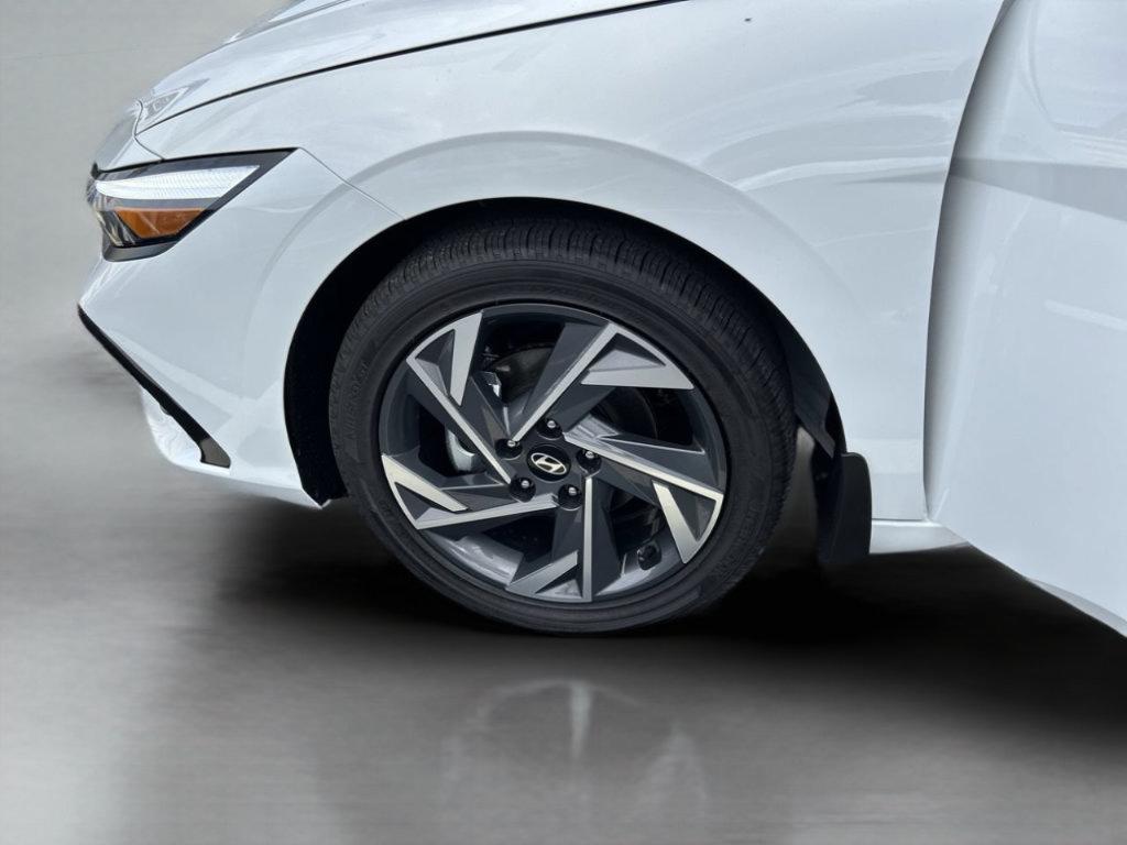 2026 Hyundai Elantra Limited - Photo 36