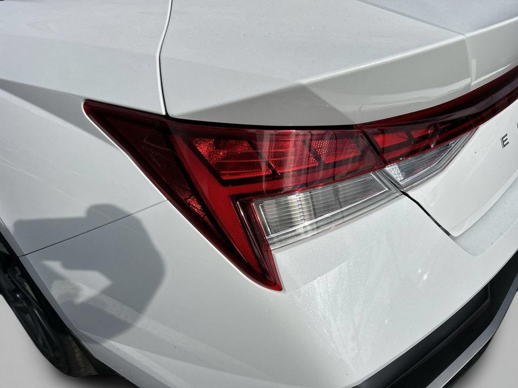 2026 Hyundai Elantra Limited - Photo 15