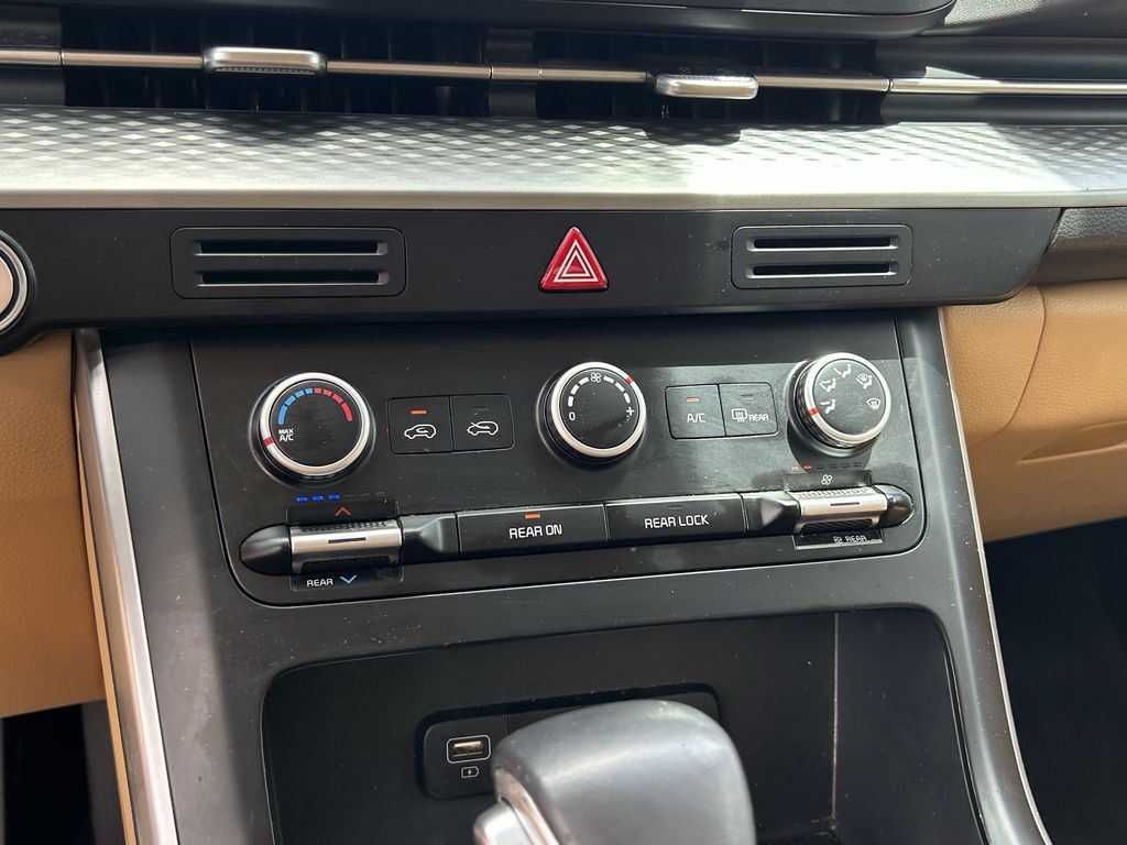 2024 Kia Carnival LX Seat Pkg - Photo 27