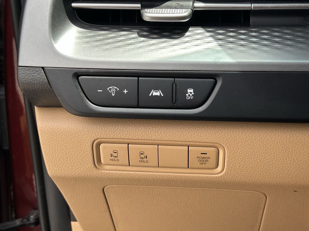 2024 Kia Carnival LX Seat Pkg - Photo 29