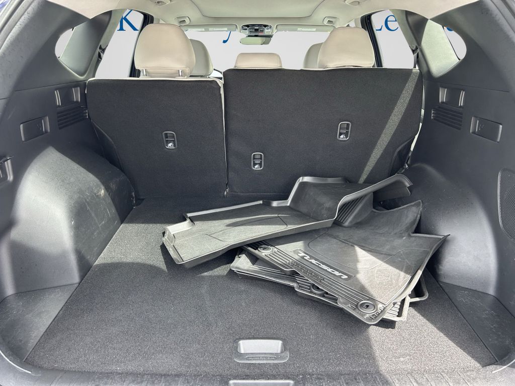 2025 Hyundai Tucson Limited - Photo 15