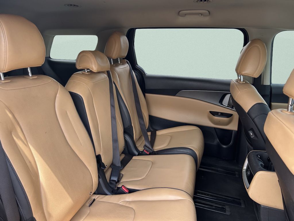 2024 Kia Carnival LX Seat Pkg - Photo 21