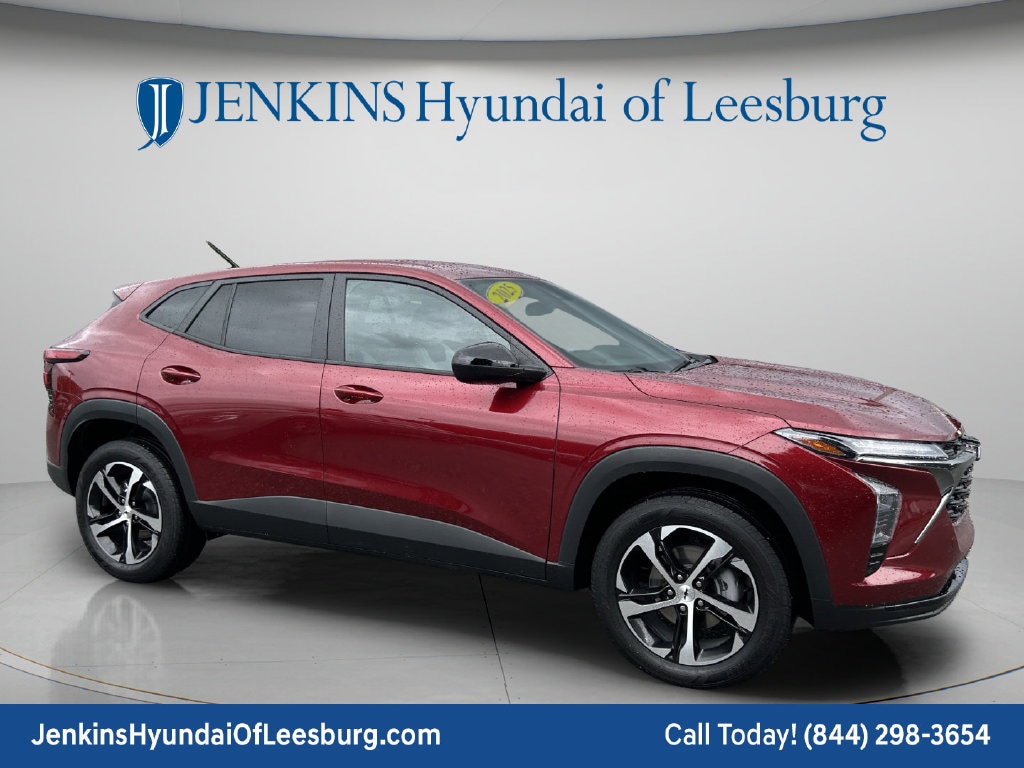 Used 2025 Chevrolet Trax 1RS SUV