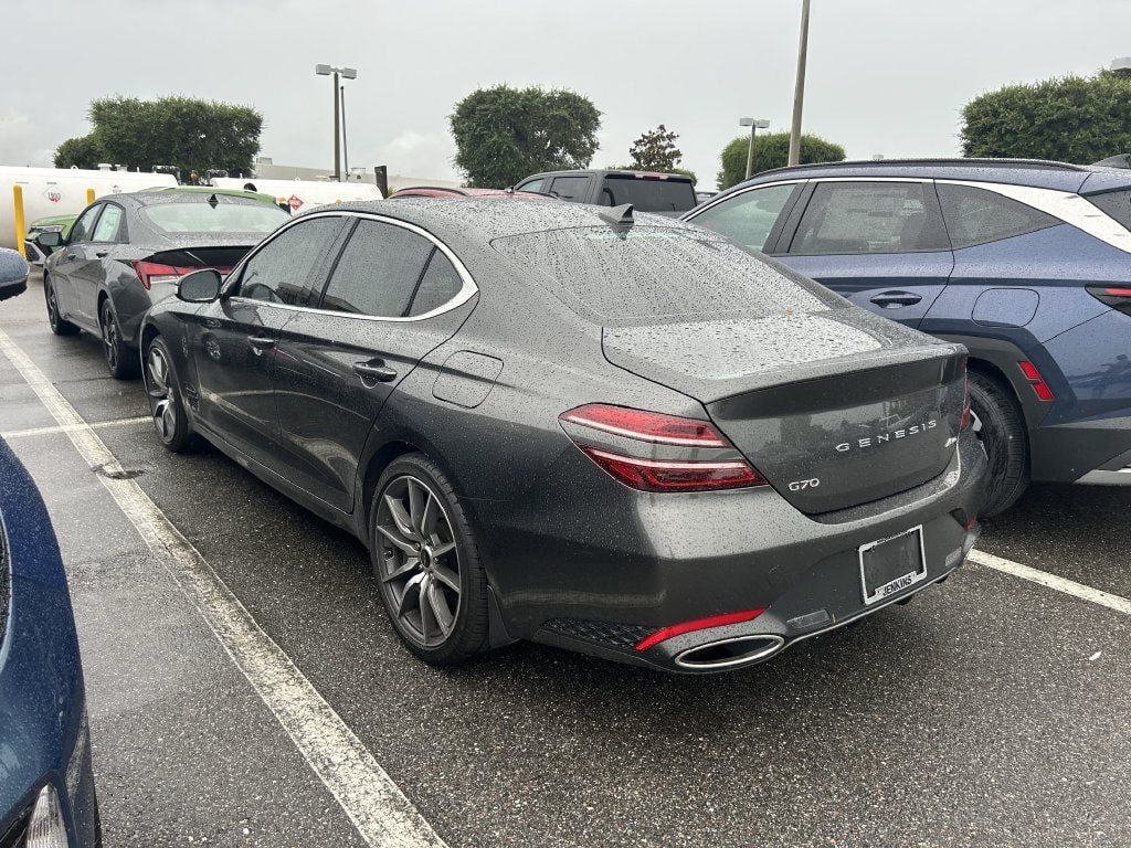 2026 GENESIS G70 Standard - Photo 6