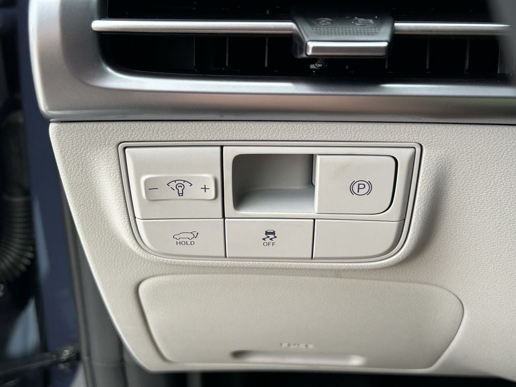 2025 Hyundai Tucson Limited - Photo 31