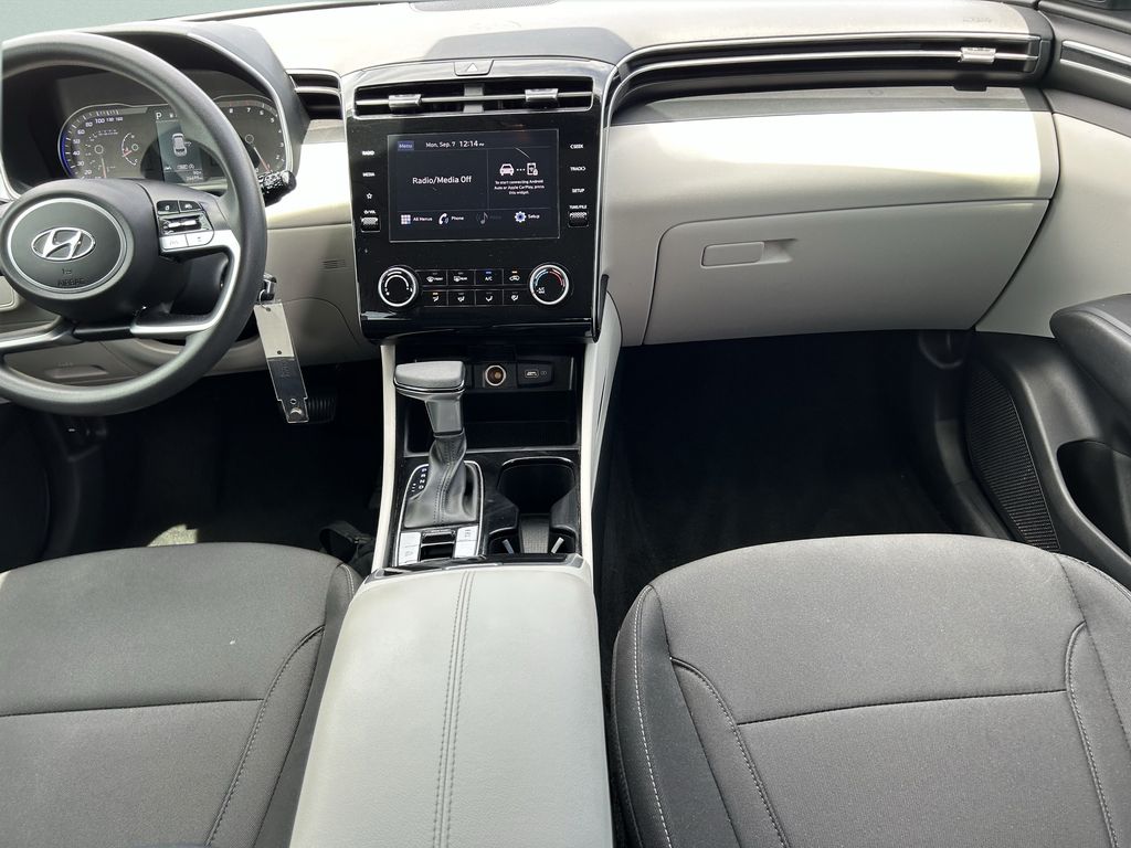 2024 Hyundai Tucson SE - Photo 19