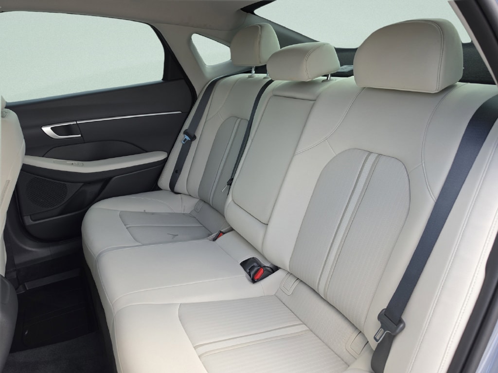2026 Hyundai Sonata SEL - Photo 19