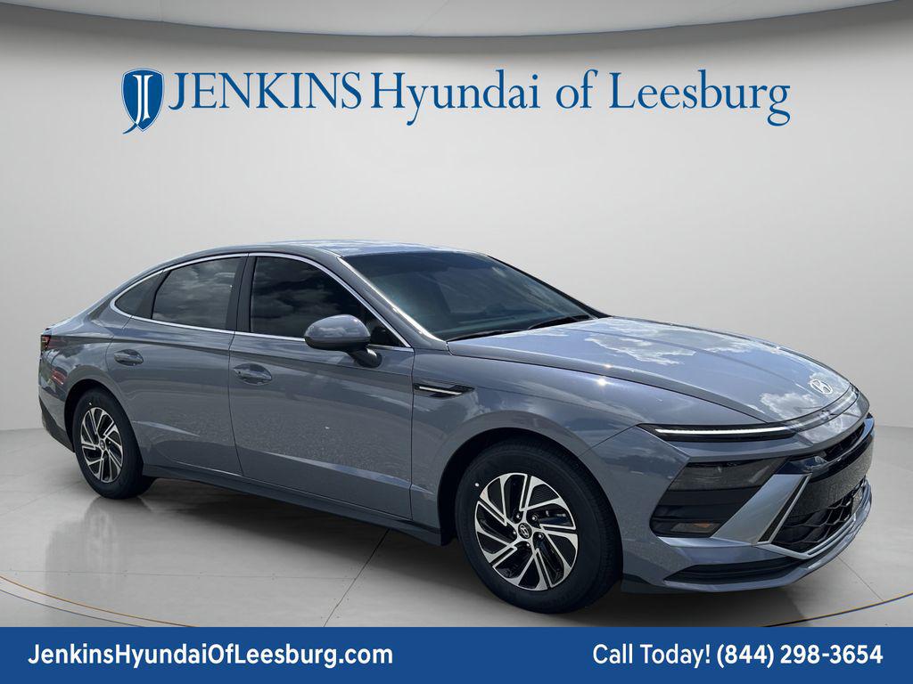 2026 Hyundai Sonata Hybrid Sedan 