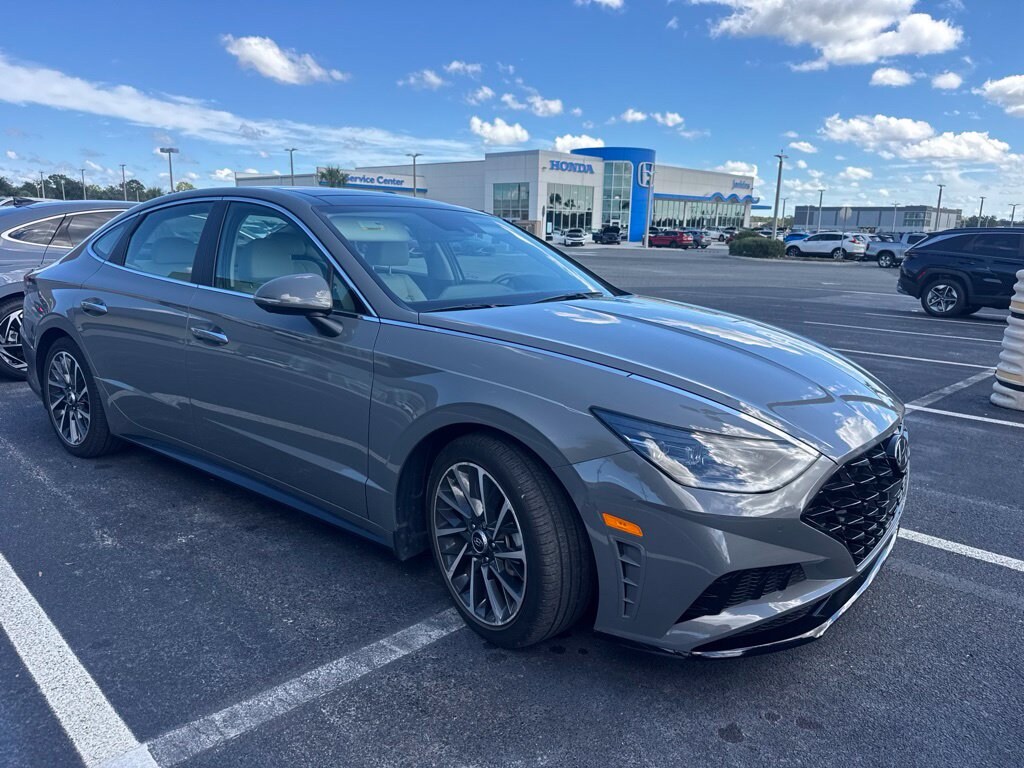 Used 2022 Hyundai Sonata Limited Sedan