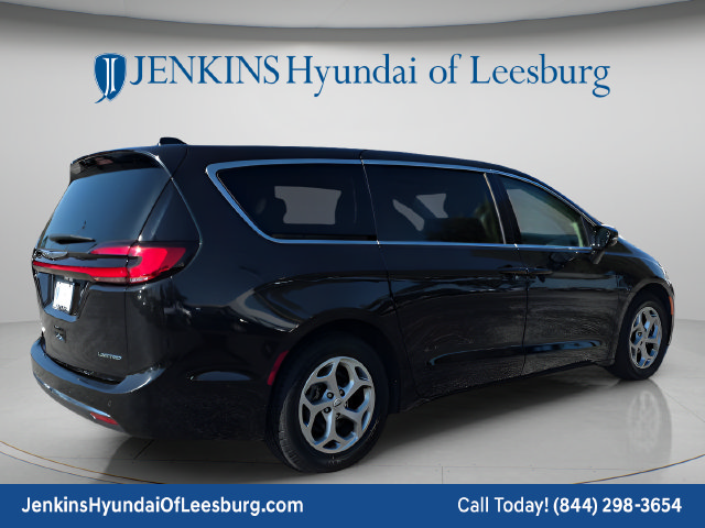 Used 2024 Chrysler Pacifica Limited Van Passenger Van