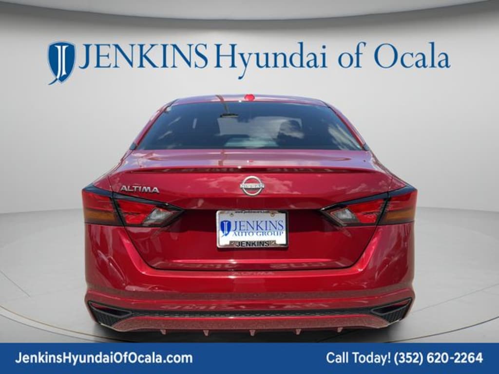 Used 2025 Nissan Altima SV Sedan
