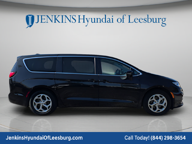 Used 2024 Chrysler Pacifica Limited Van Passenger Van