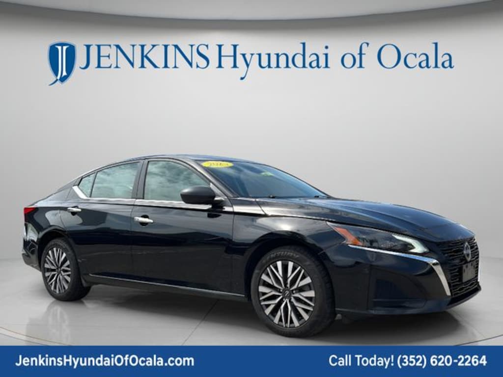 Used 2025 Nissan Altima 2.5 SV Sedan