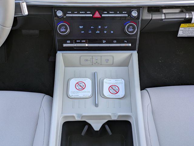 2026 Hyundai Santa Fe SE - Photo 18