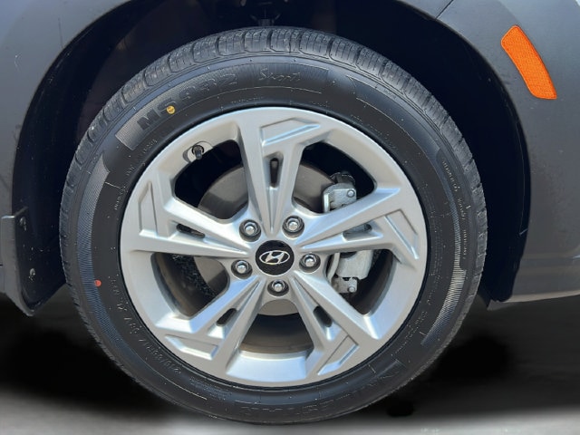2023 Hyundai Kona SEL - Photo 11