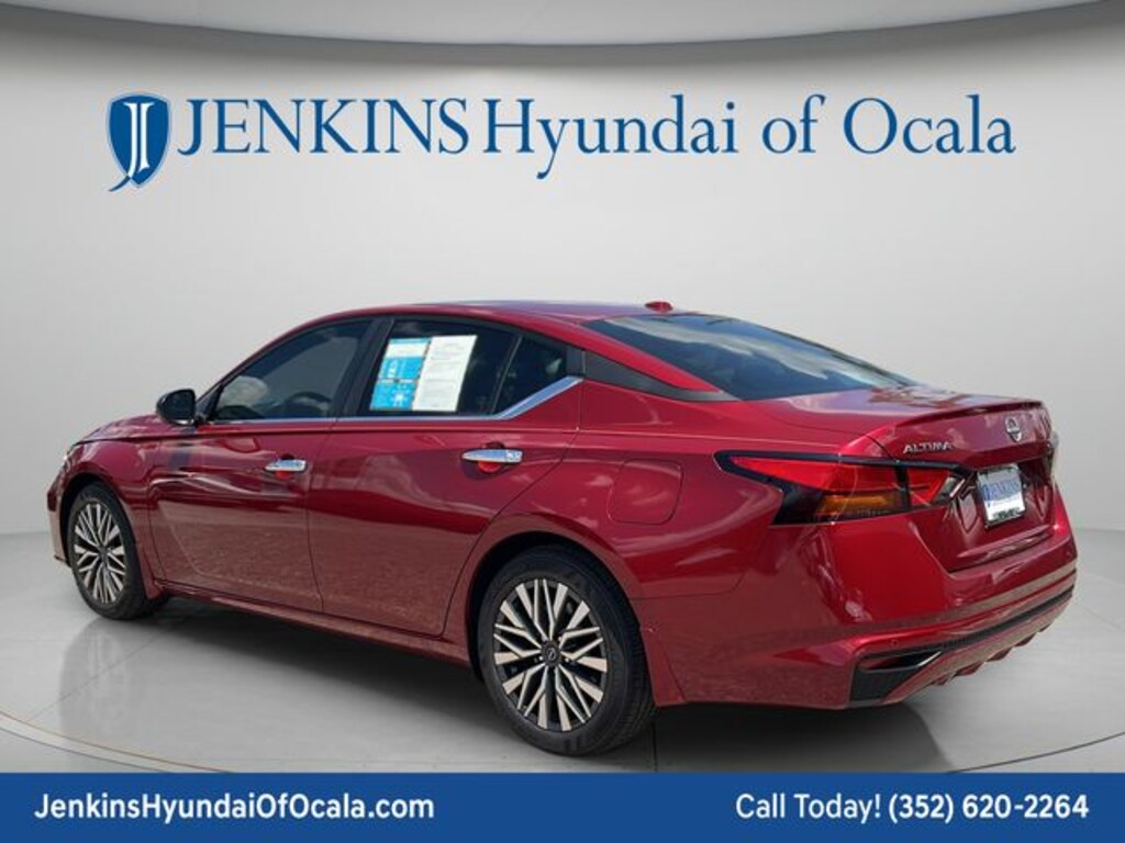 Used 2025 Nissan Altima SV Sedan