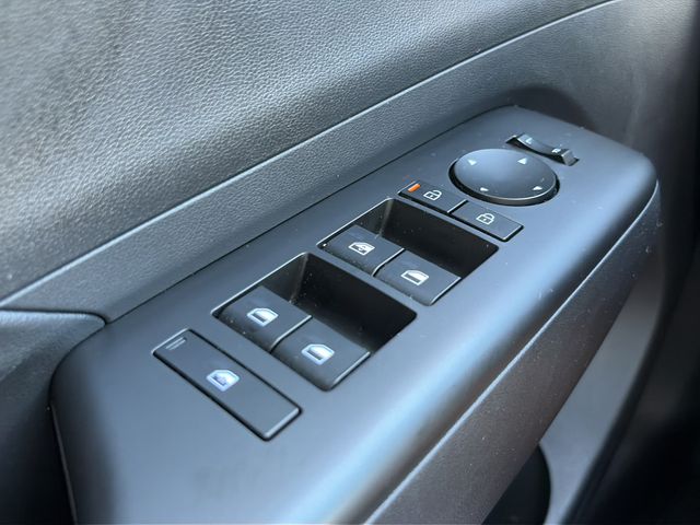 2024 Hyundai Kona SE - Photo 26