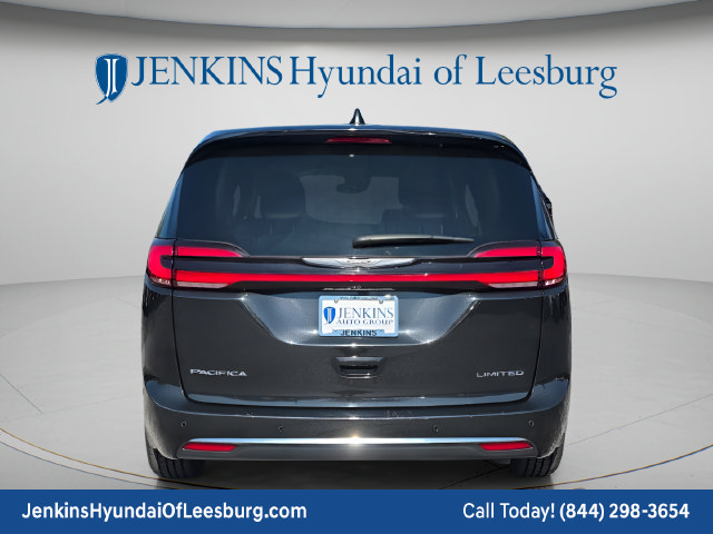 Used 2024 Chrysler Pacifica Limited Van Passenger Van
