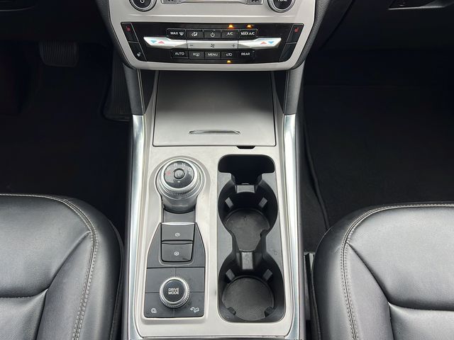 2023 Ford Explorer XLT - Photo 18