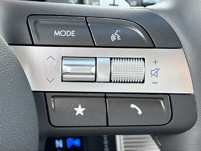 2025 Hyundai Kona Limited - Photo 29