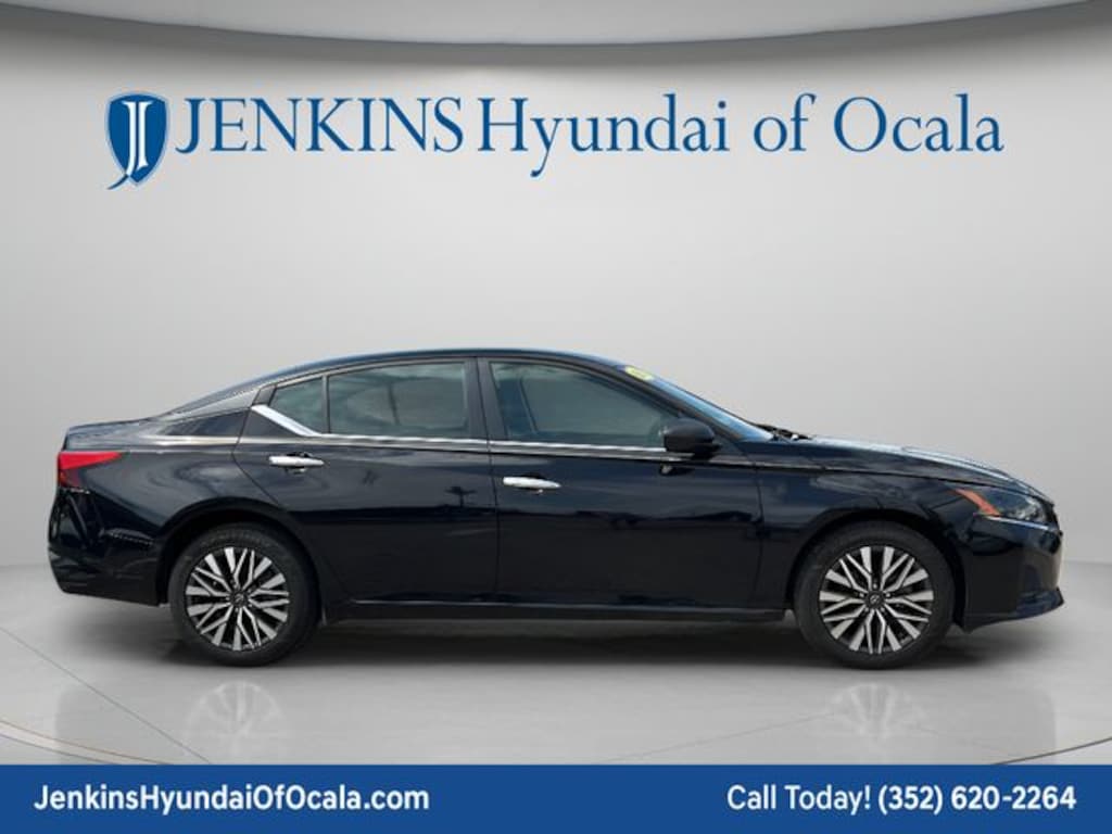 Used 2025 Nissan Altima 2.5 SV Sedan