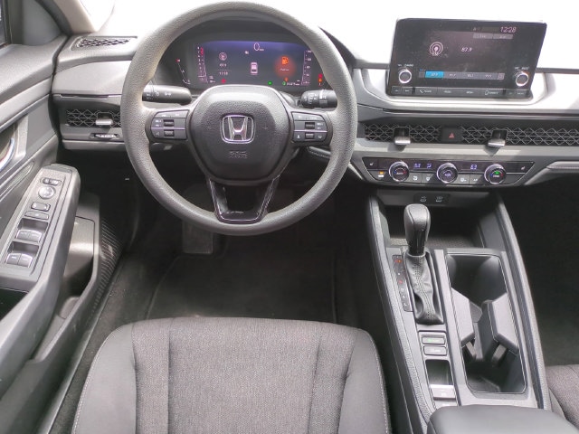 2025 Honda Accord SE - Photo 13