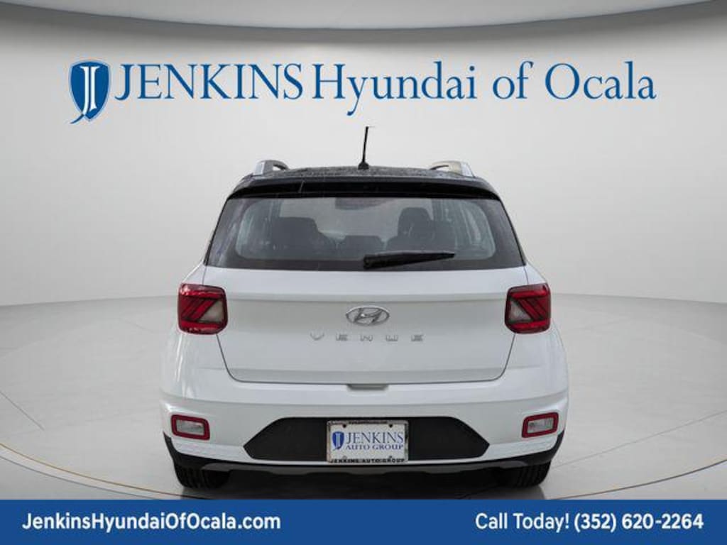 New 2026 Hyundai Venue SEL w/Two-Tone Roof SUV