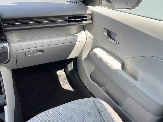 2025 Hyundai Kona Limited - Photo 15